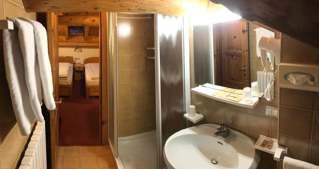 Garni La Casetta Hotell Livigno Exteriör bild