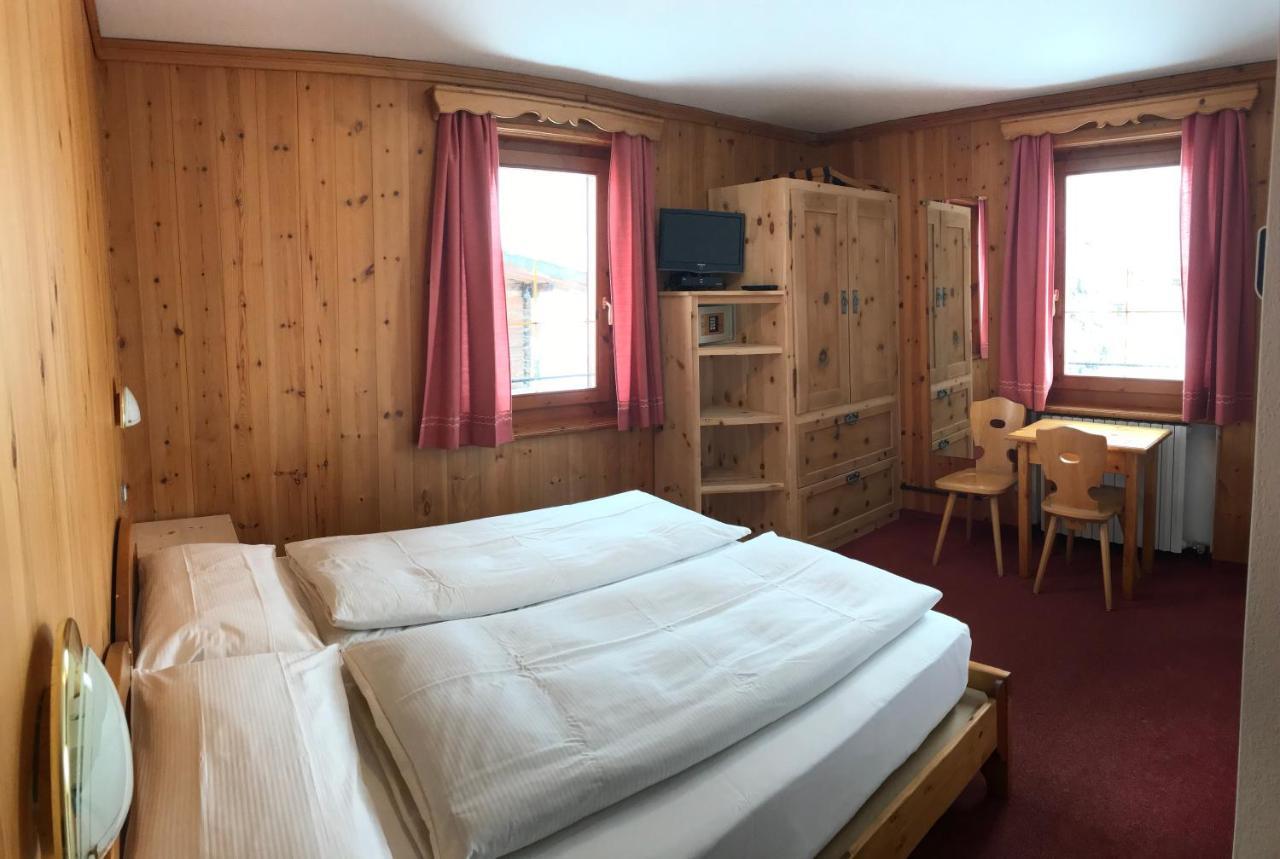 Garni La Casetta Hotell Livigno Exteriör bild