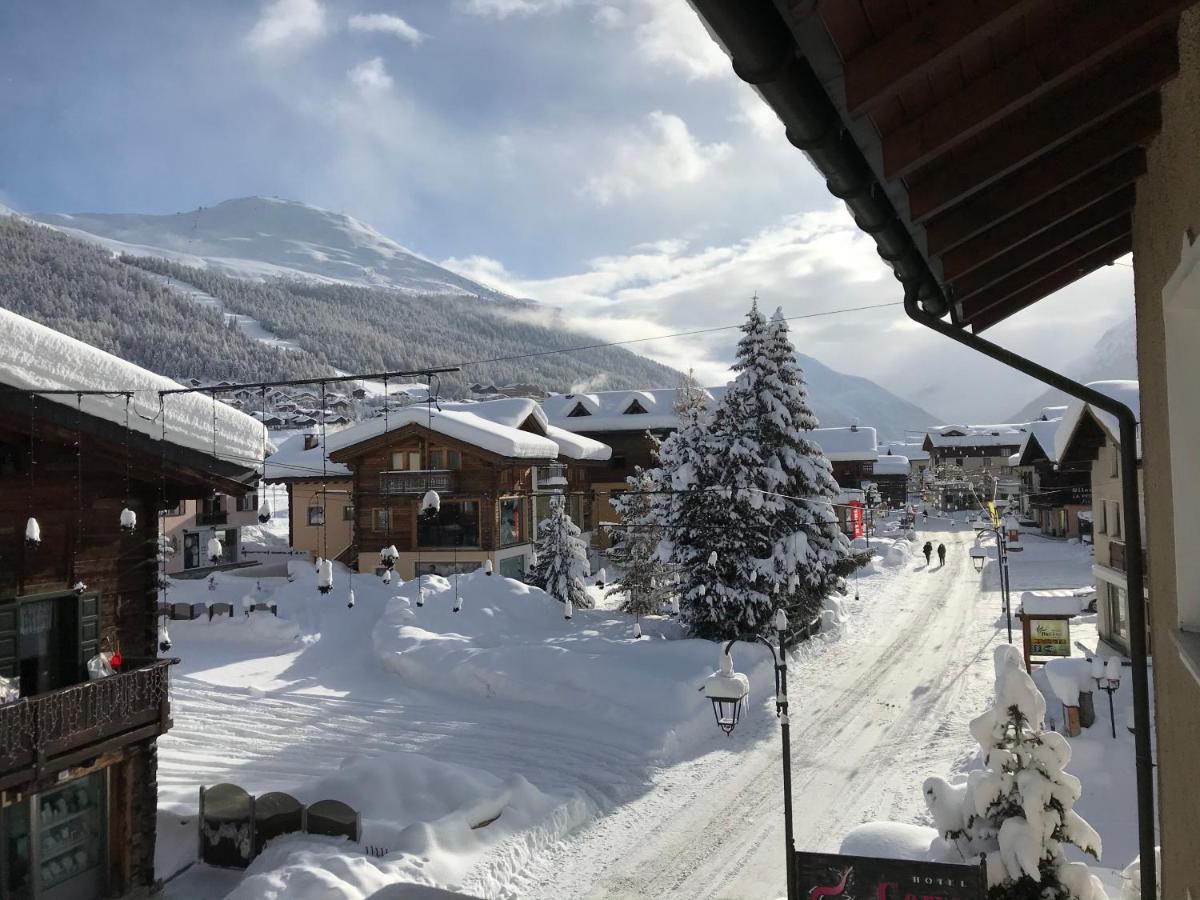 Garni La Casetta Hotell Livigno Exteriör bild